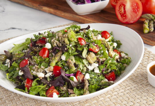 Chop5-salads-and-bowls-has-the-best-food-in-Columbus-like-asparagus-tomato-chop-salad