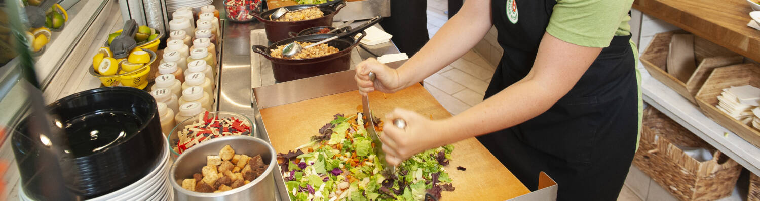 Chop5-Salads-Bowls-is-the-best-food-in-Columbus-custom-chopped-salads